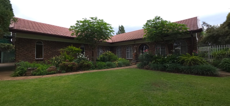 3 Bedroom Property for Sale in Potchefstroom North West